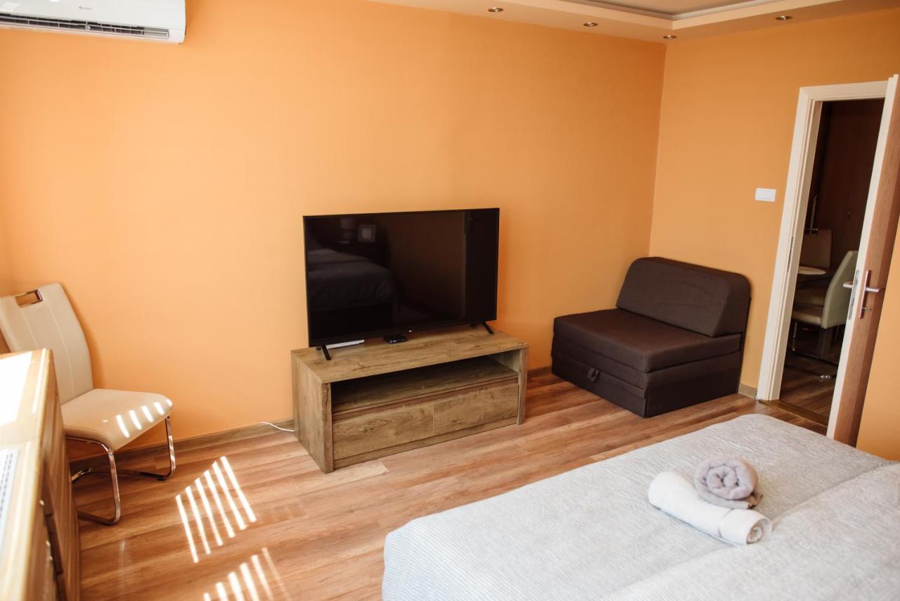 Lara Apartman Apartment Subotica Luaran gambar
